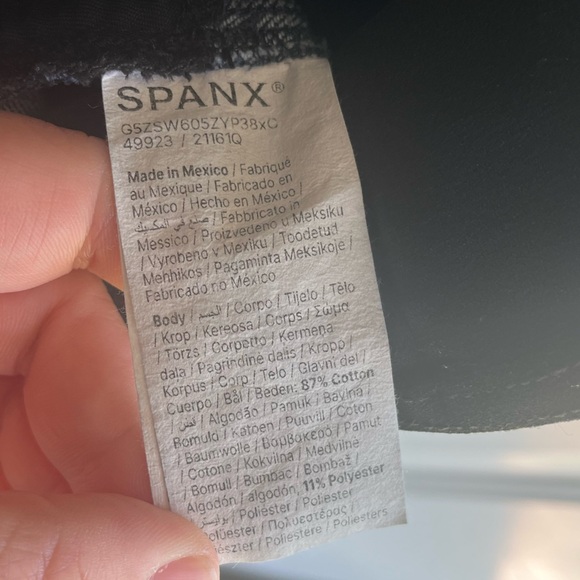 SPANXshape Women’s Dark Wash EveryWear Zero Waistband Micro Flare Jeans in XL - Picture 9 of 10